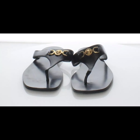 Versace - Picture 4 of 5